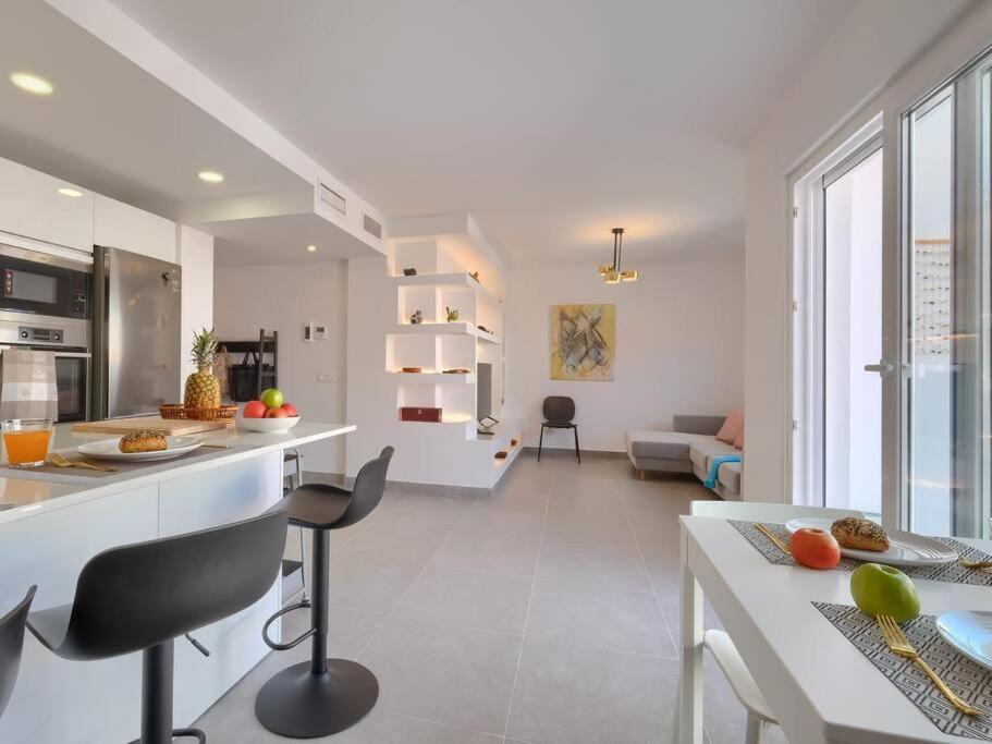 Bonito Apartamento 2 Minutos De La Playa Фуэнхирола Экстерьер фото